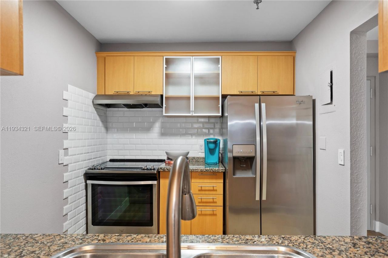 677 NE 24th St, Unit 604, Miami, FL 33137 Photo