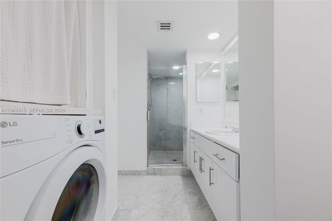 16485 Collins Ave, Unit 338, Sunny Isles Beach, FL 33160 Photo