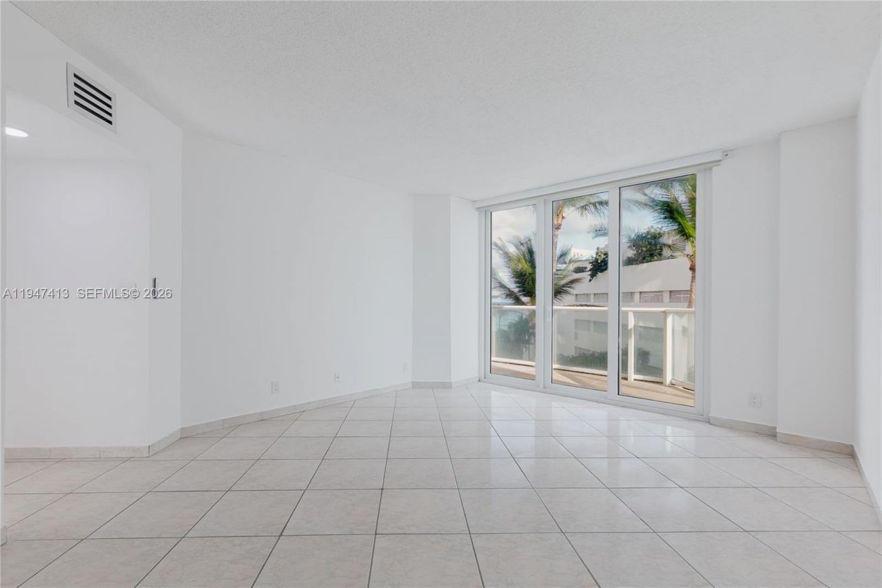 16485 Collins Ave, Unit 338, Sunny Isles Beach, FL 33160 Photo