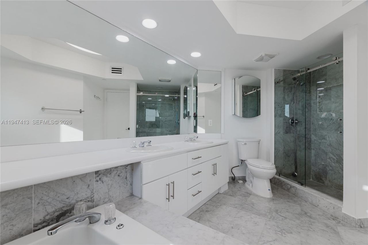 16485 Collins Ave, Unit 338, Sunny Isles Beach, FL 33160 Photo