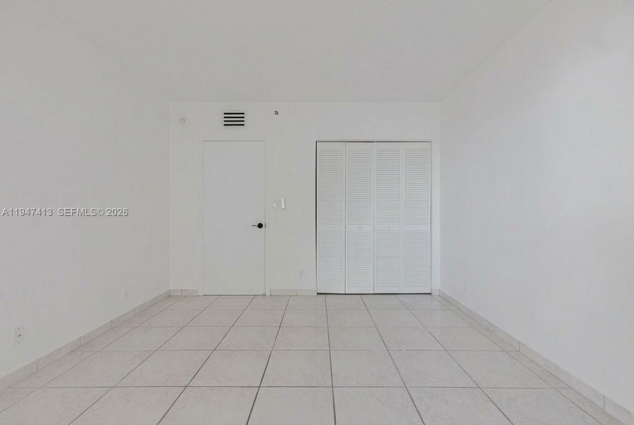 16485 Collins Ave, Unit 338, Sunny Isles Beach, FL 33160 Photo