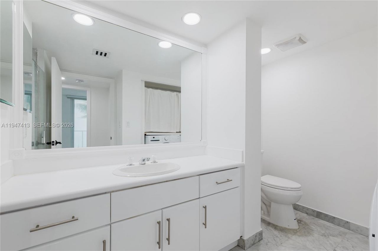 16485 Collins Ave, Unit 338, Sunny Isles Beach, FL 33160 Photo