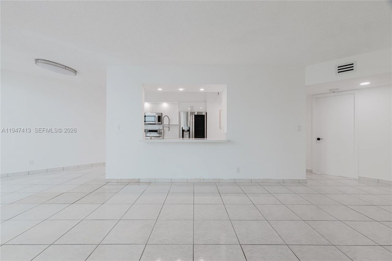 16485 Collins Ave, Unit 338, Sunny Isles Beach, FL 33160 Photo