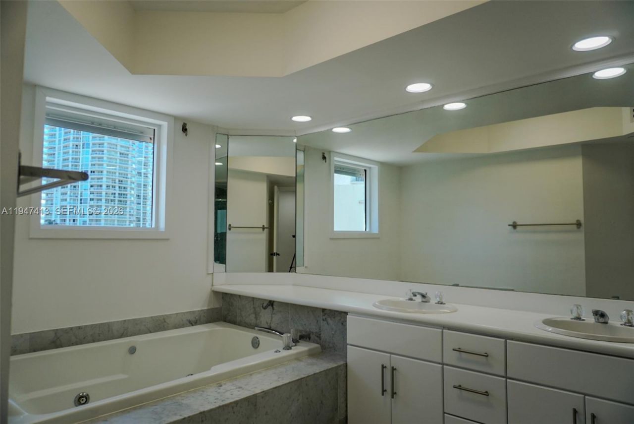 16485 Collins Ave, Unit 338, Sunny Isles Beach, FL 33160 Photo
