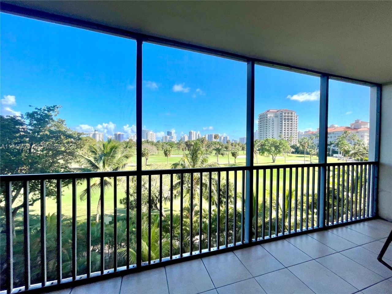 20335 W Country Club Dr, Unit 405, Aventura, FL 33180 Photo
