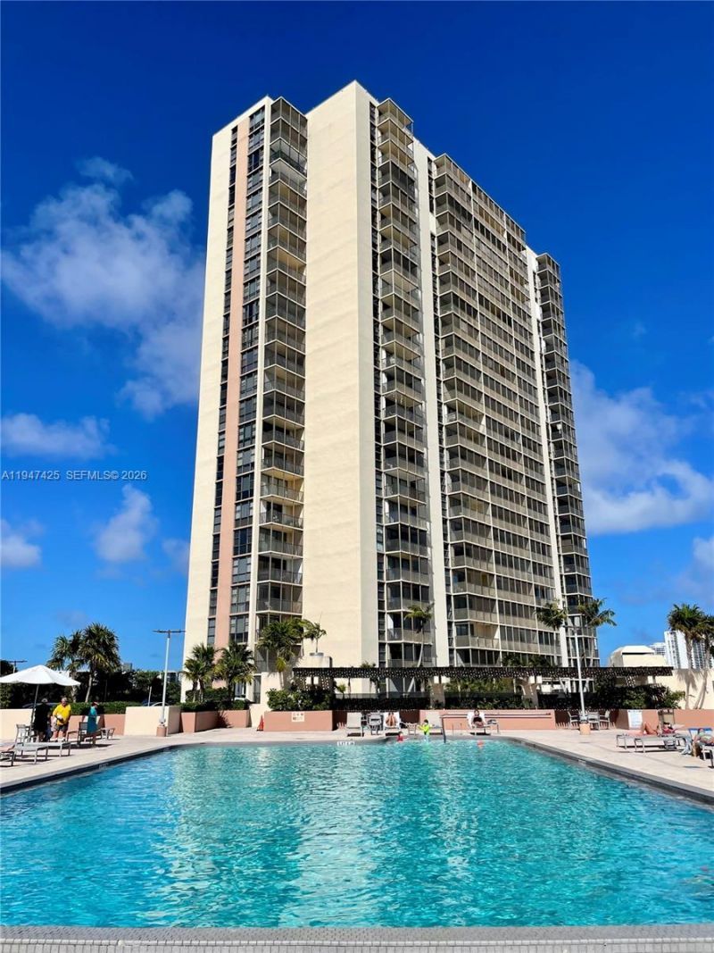 20335 W Country Club Dr, Unit 405, Aventura, FL 33180 Photo