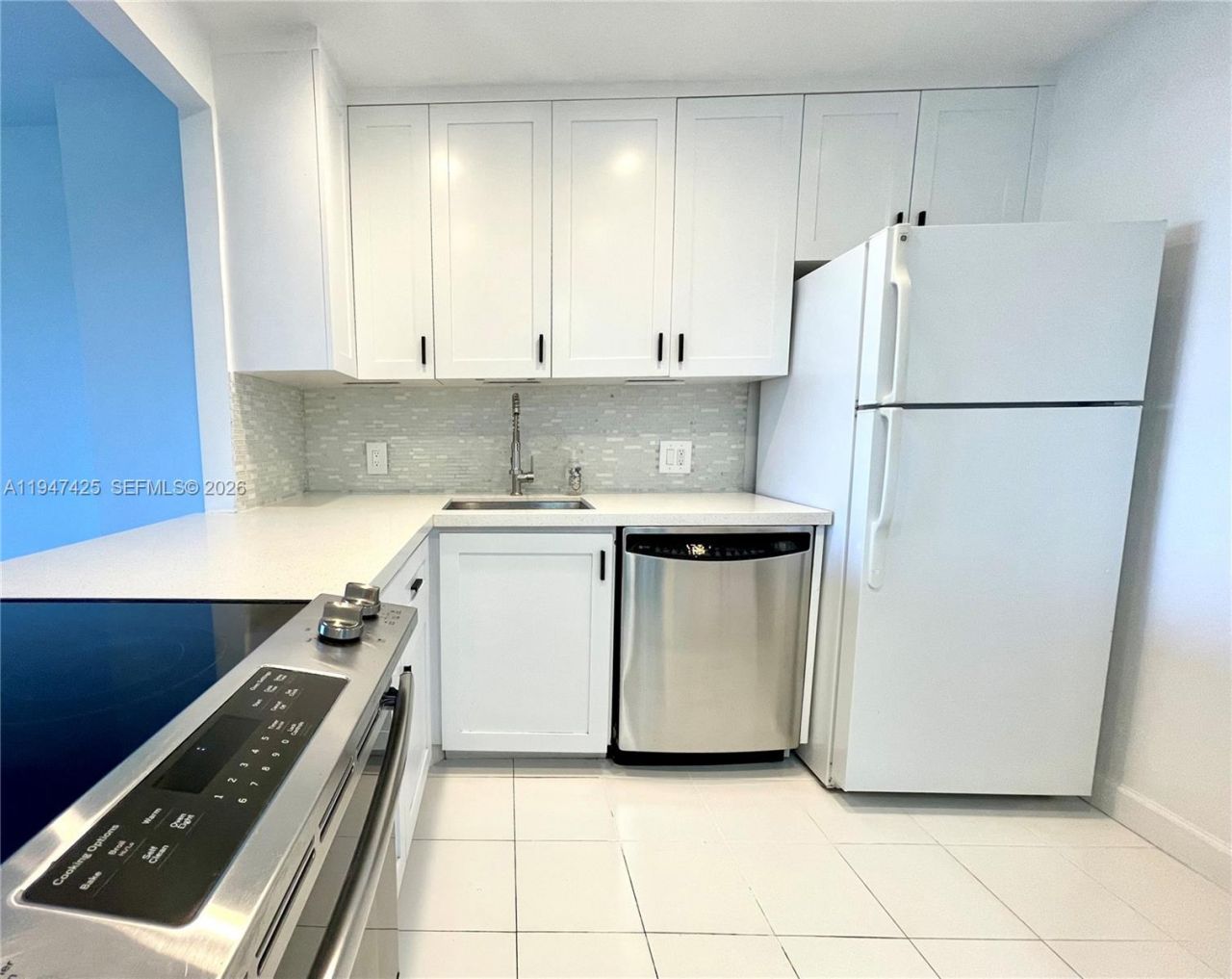 20335 W Country Club Dr, Unit 405, Aventura, FL 33180 Photo