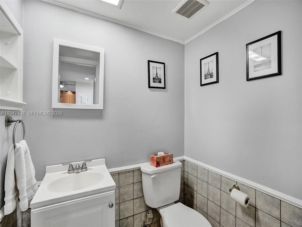 2304 S Cypress Bend Dr, Unit 712, Pompano Beach, FL 33069 Photo