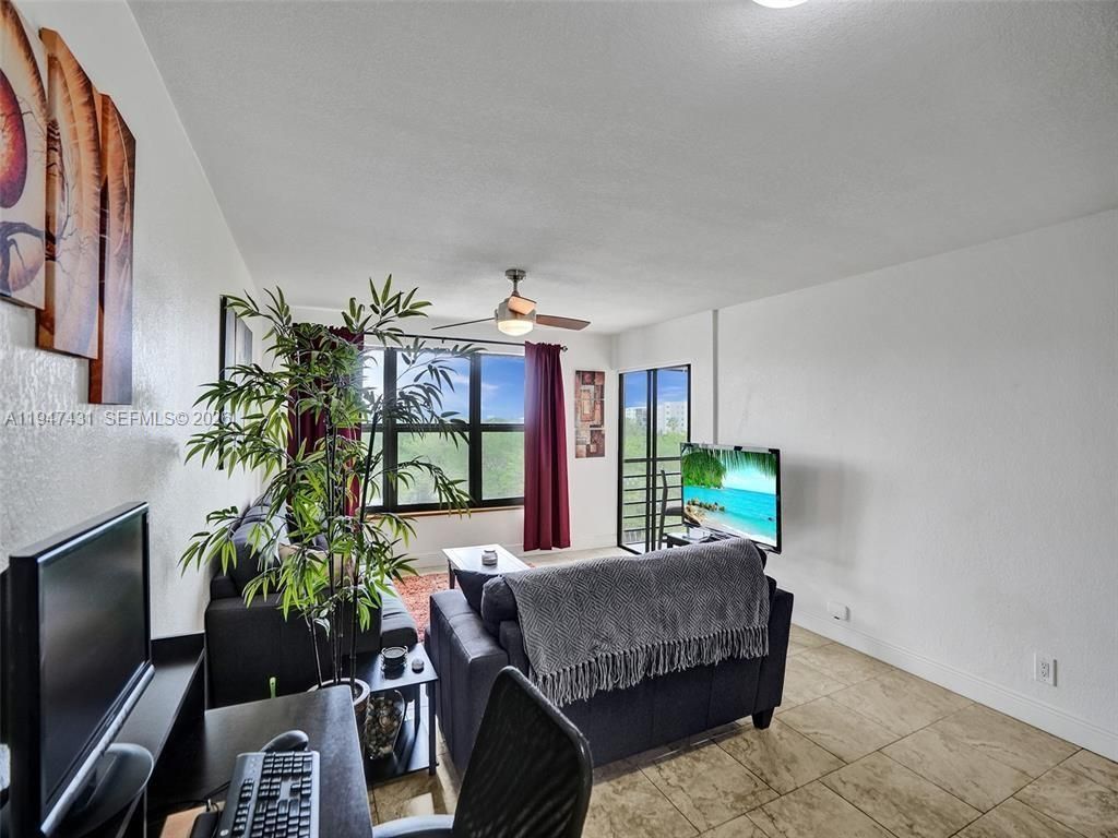 2304 S Cypress Bend Dr, Unit 712, Pompano Beach, FL 33069 Photo