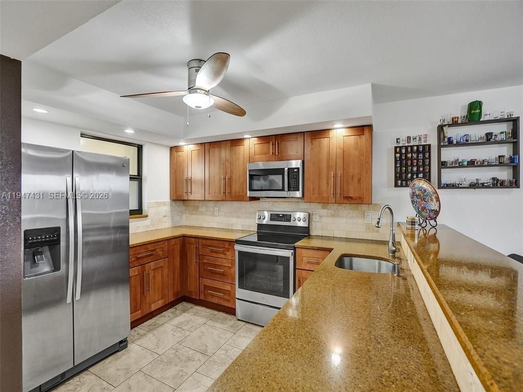 2304 S Cypress Bend Dr, Unit 712, Pompano Beach, FL 33069 Photo