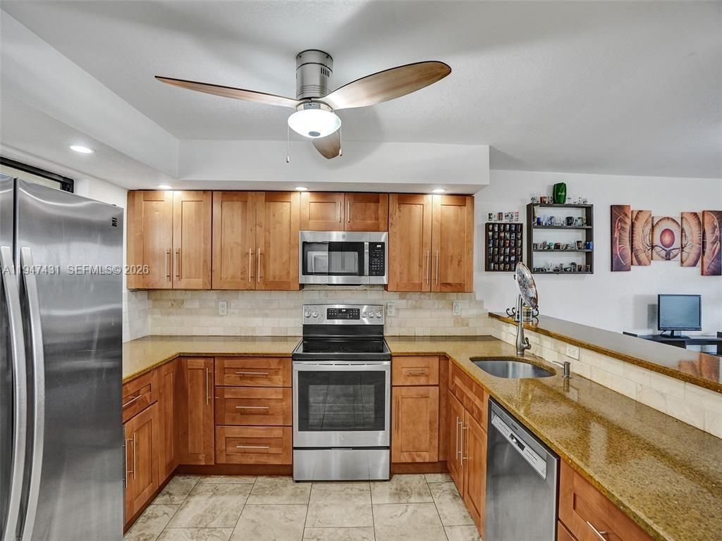 2304 S Cypress Bend Dr, Unit 712, Pompano Beach, FL 33069 Photo