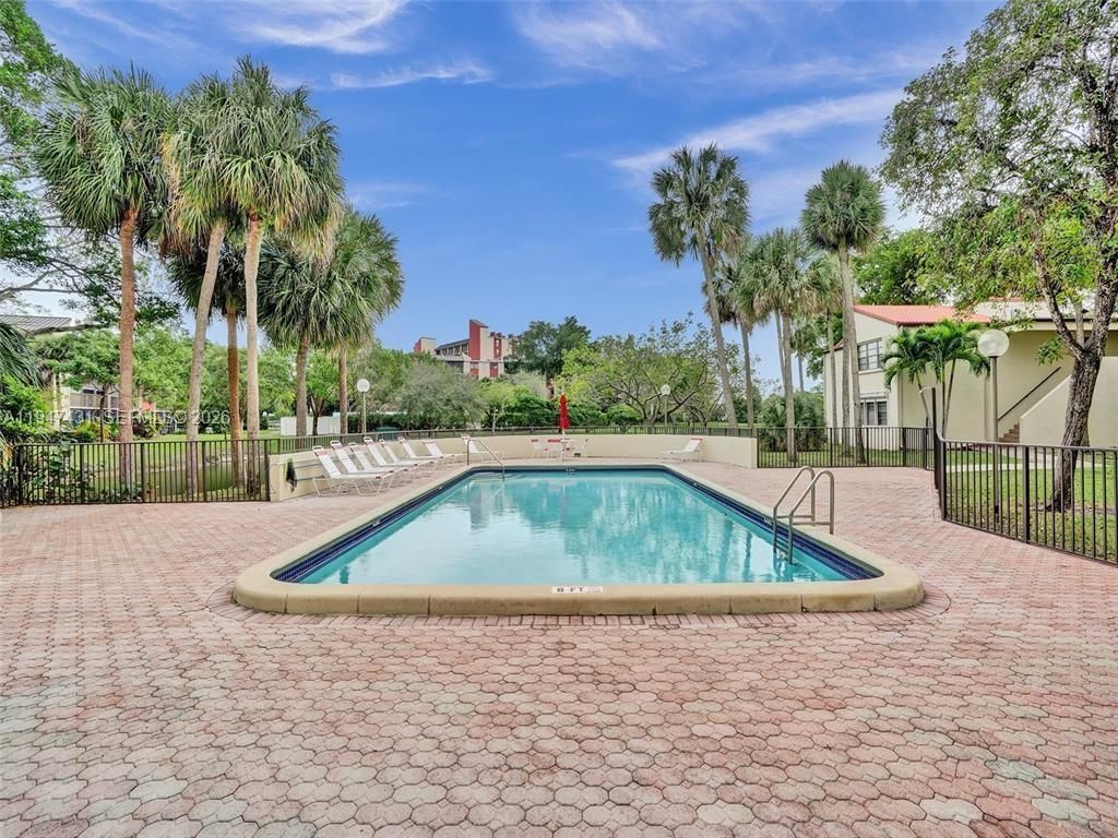 2304 S Cypress Bend Dr, Unit 712, Pompano Beach, FL 33069 Photo