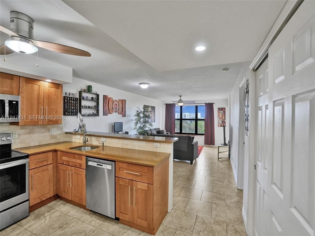 2304 S Cypress Bend Dr, Unit 712, Pompano Beach, FL 33069 Photo