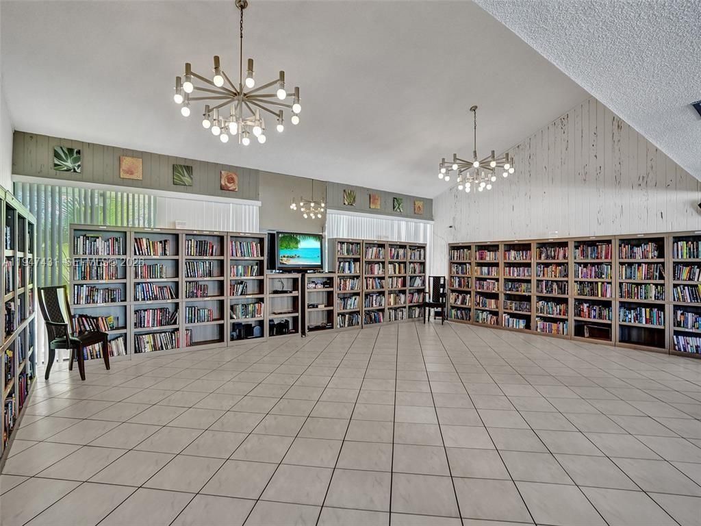 2304 S Cypress Bend Dr, Unit 712, Pompano Beach, FL 33069 Photo