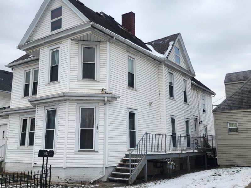 125 N Pickaway Street, Circleville, OH 43113 Photo 2