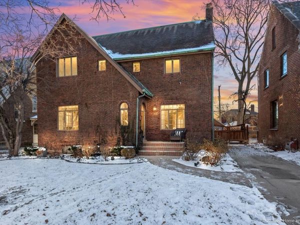 9837 S Hamilton Avenue, Chicago, IL 60643