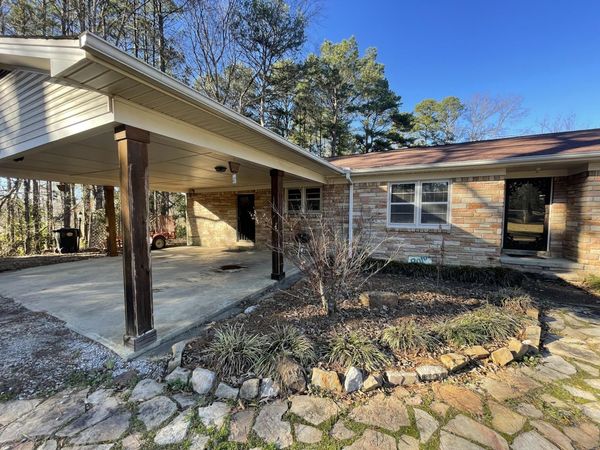 587 East Walnut St., Ripley, MS 38663