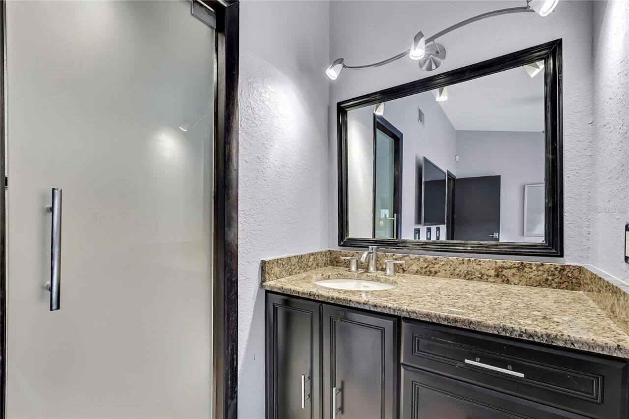 3414 Arbor Oaks Court, Tampa, FL 33614 Photo