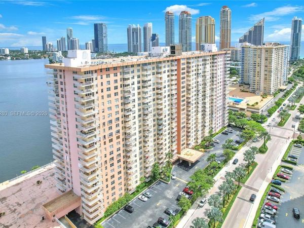 251 174th St, Unit 311, Sunny Isles Beach, FL 33160