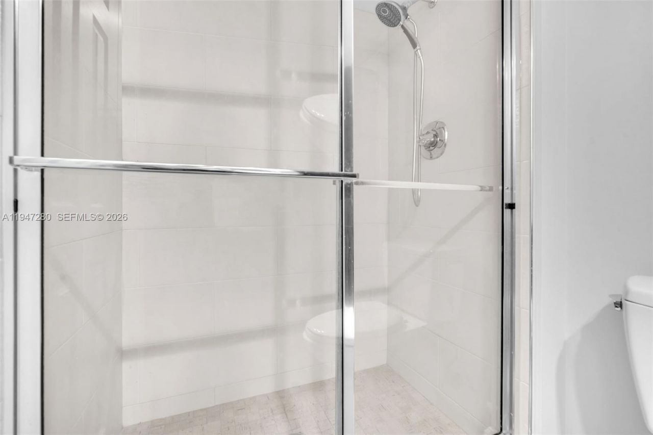 251 174th St, Unit 311, Sunny Isles Beach, FL 33160 Photo