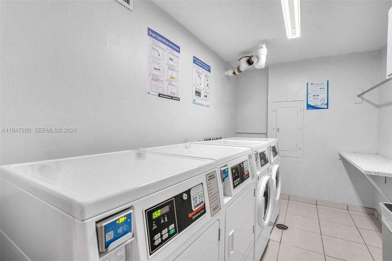 251 174th St, Unit 311, Sunny Isles Beach, FL 33160 Photo