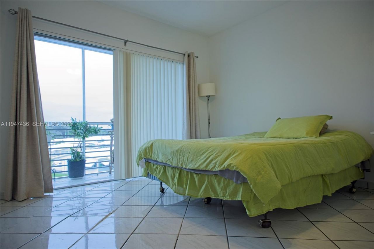 2309 Park Ln, Unit 304, Hollywood, FL 33021 Photo
