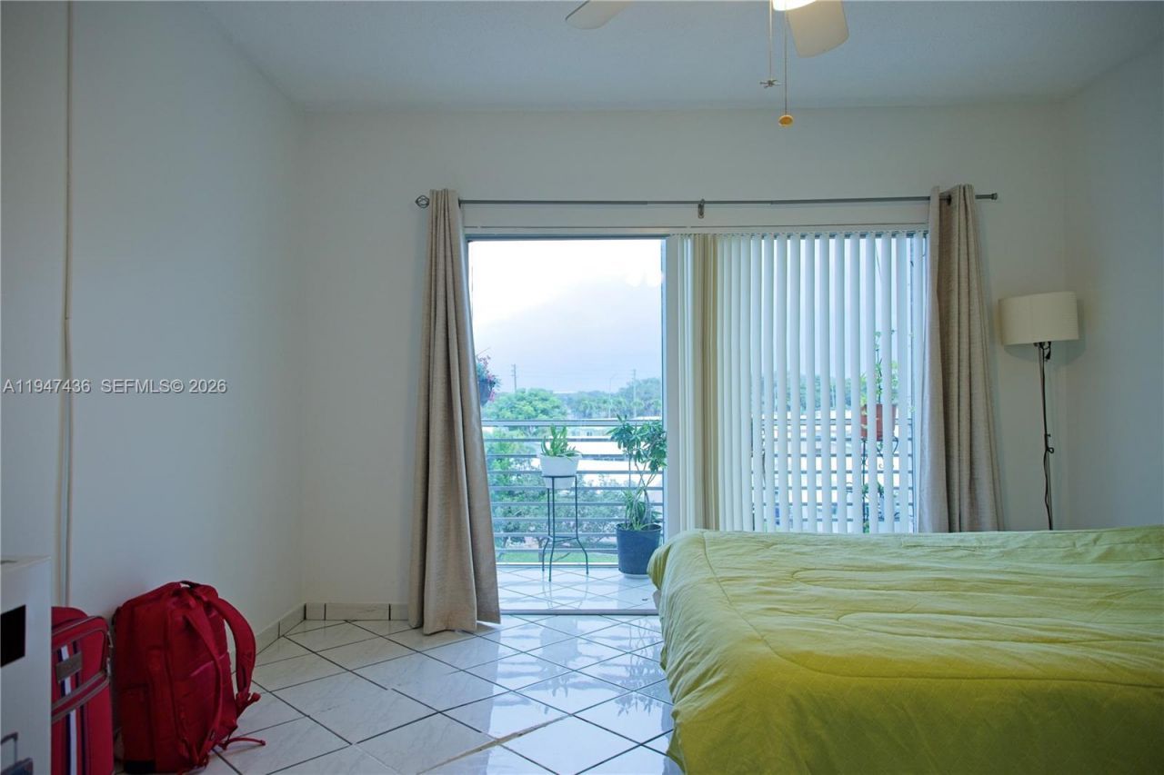 2309 Park Ln, Unit 304, Hollywood, FL 33021 Photo