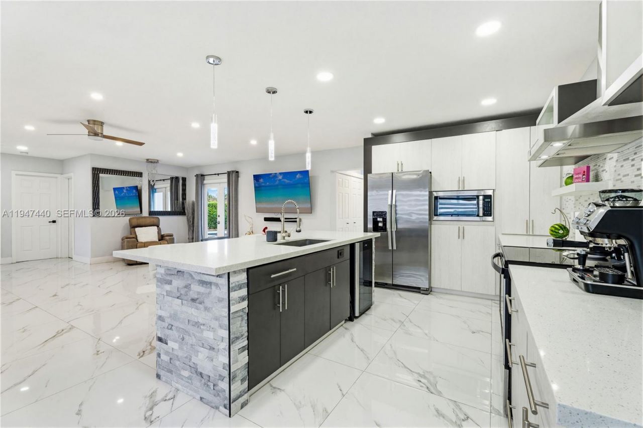 2810 SW 123rd Ct, Miami, FL 33175 Photo