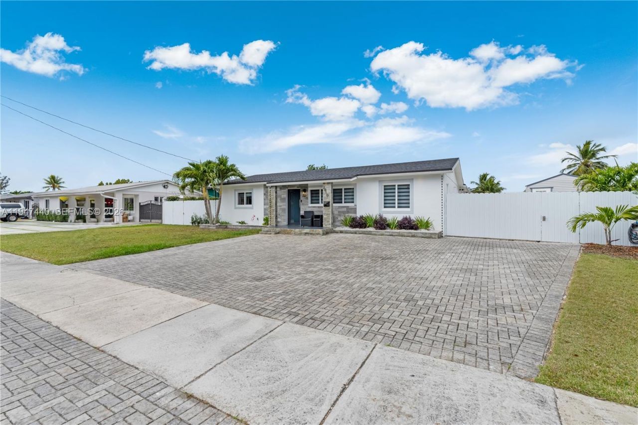 2810 SW 123rd Ct, Miami, FL 33175 Photo