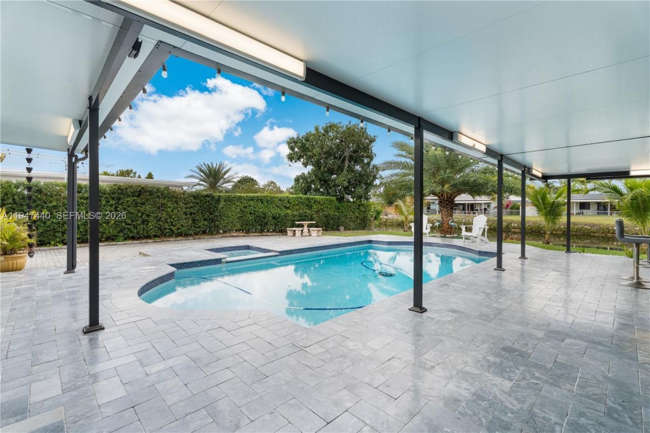 2810 SW 123rd Ct, Miami, FL 33175 Photo