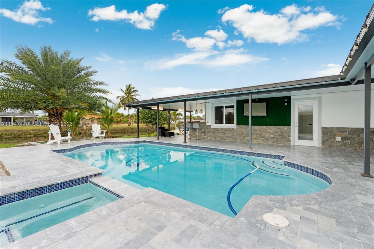 2810 SW 123rd Ct, Miami, FL 33175 Photo