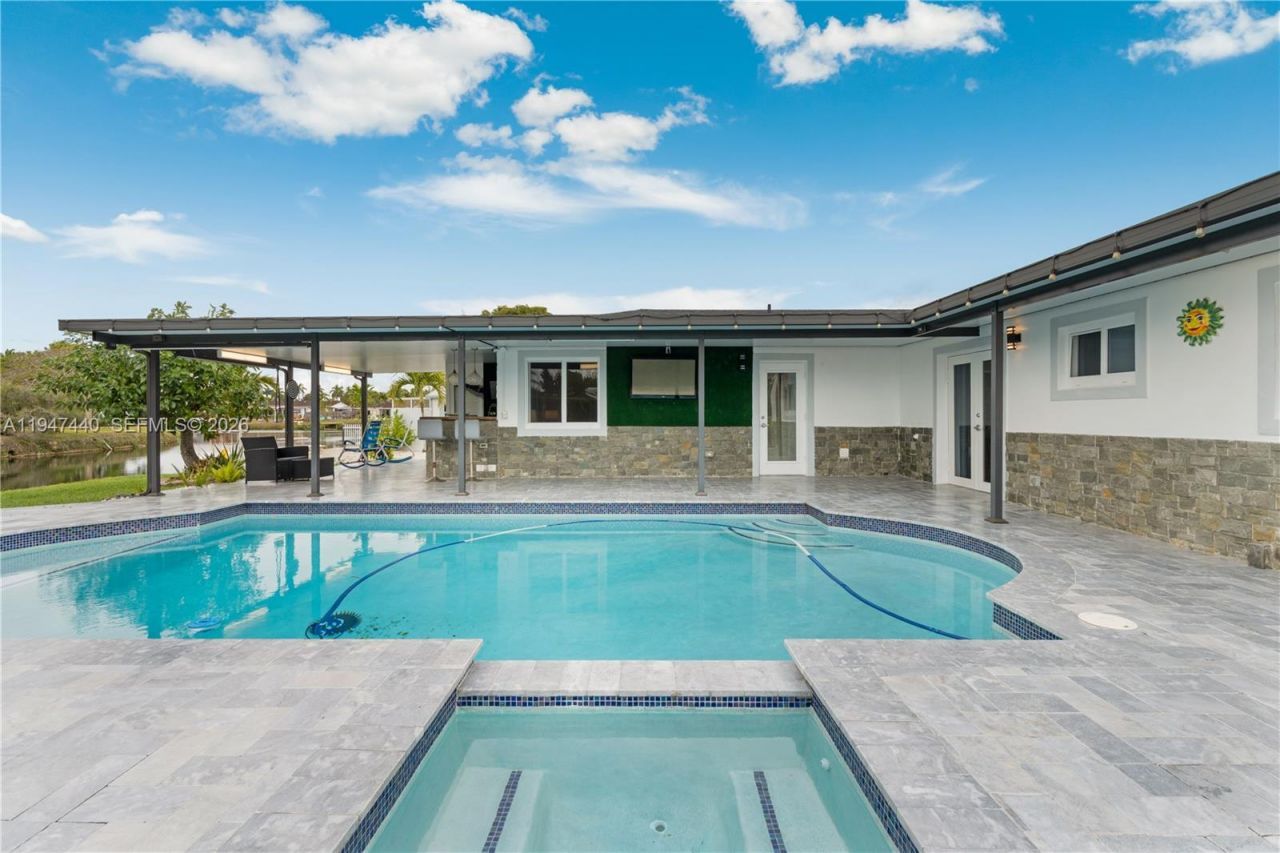 2810 SW 123rd Ct, Miami, FL 33175 Photo