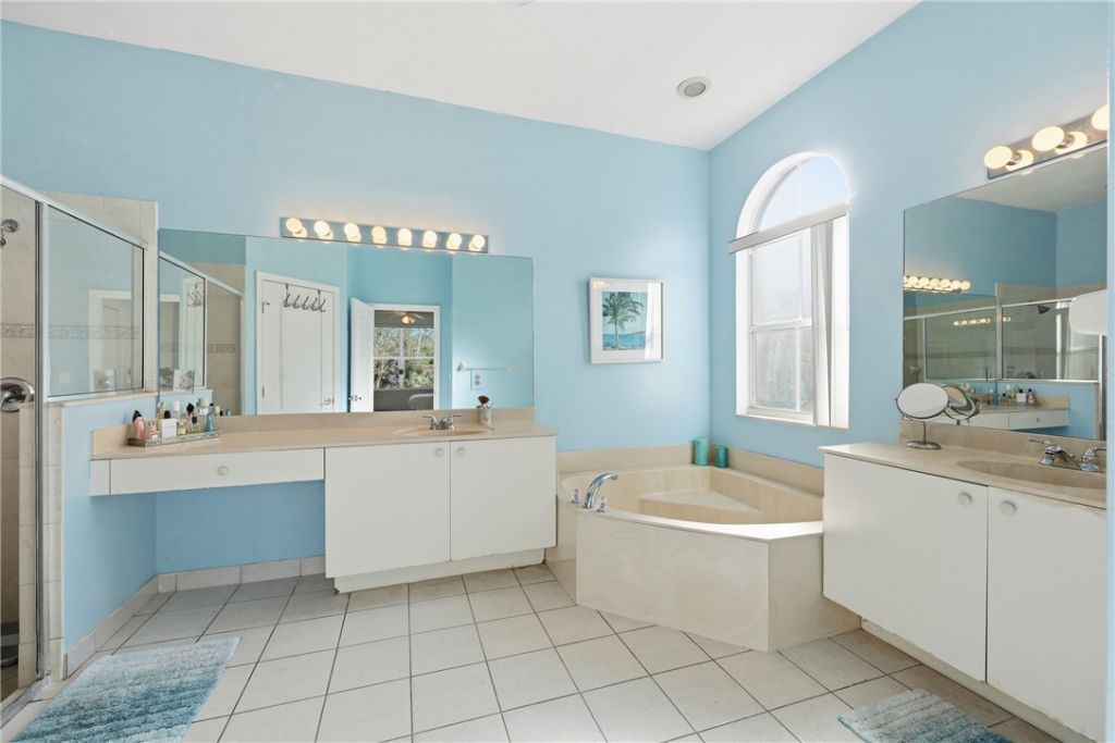 5427 Place Lake Drive, Fort Pierce, FL 34951 Photo