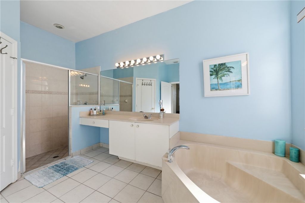5427 Place Lake Drive, Fort Pierce, FL 34951 Photo