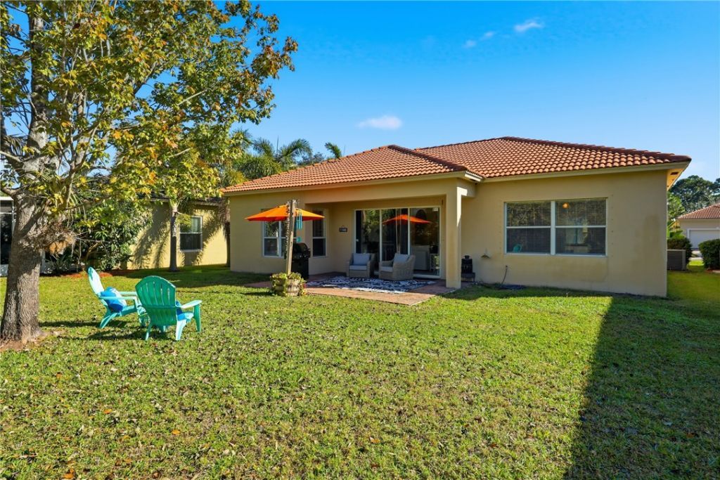 5427 Place Lake Drive, Fort Pierce, FL 34951 Photo