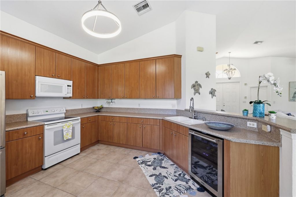 5427 Place Lake Drive, Fort Pierce, FL 34951 Photo
