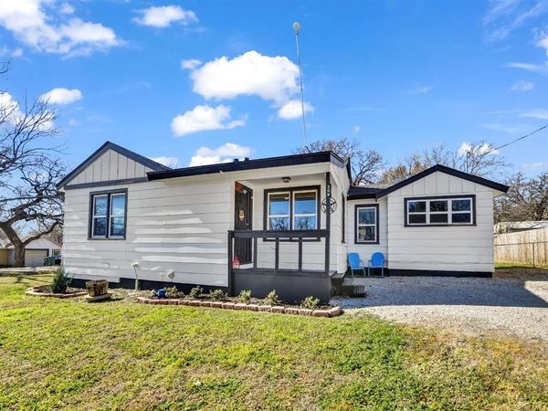 309 N Cedar Street, Springtown, TX 76082