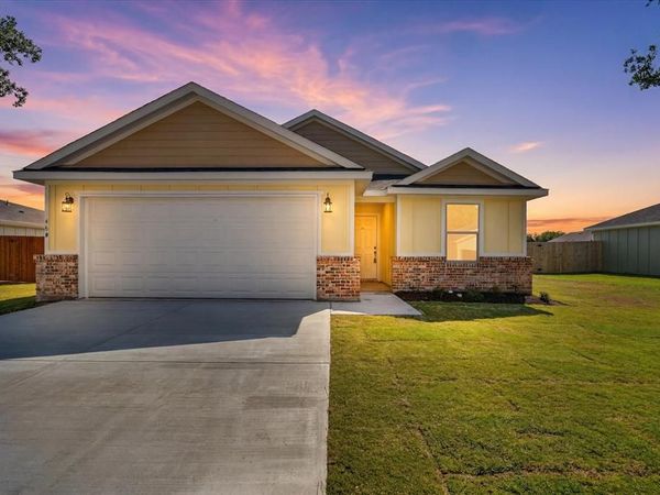 468 Peace Lily Way, Tolar, TX 76476