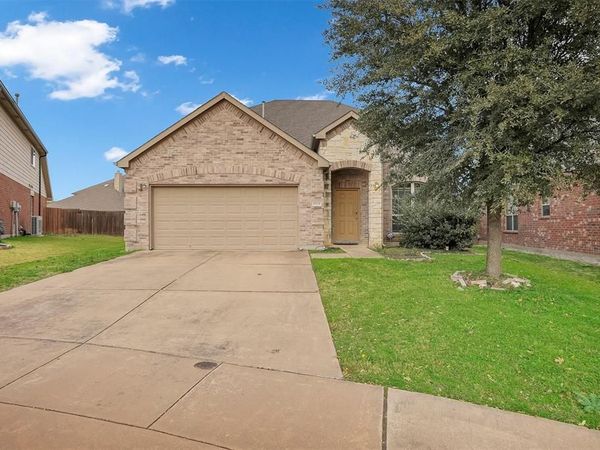 8828 Night Wind Lane, Fort Worth, TX 76244