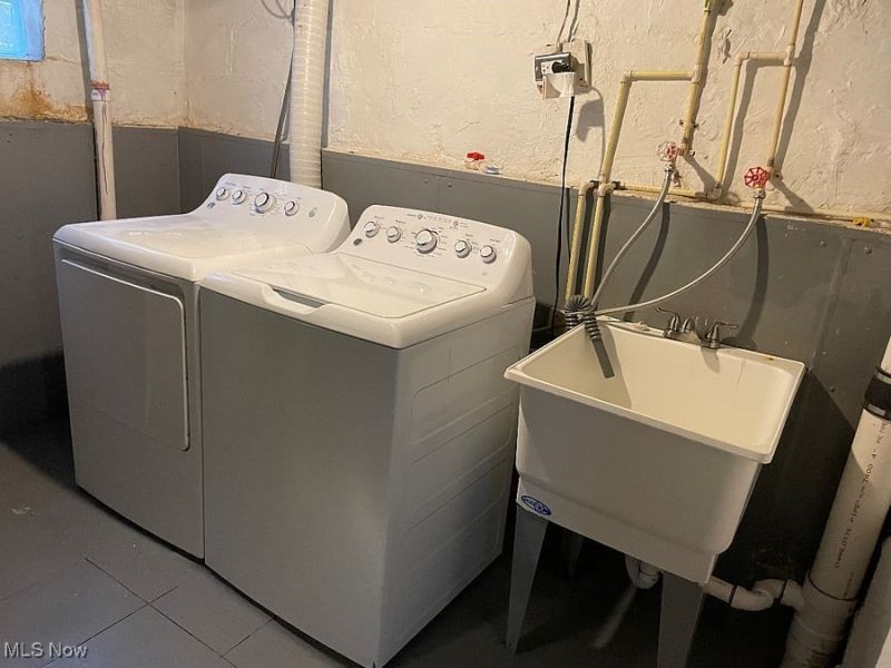 1387 Clearaire Road, Cleveland, OH 44110 Photo 13