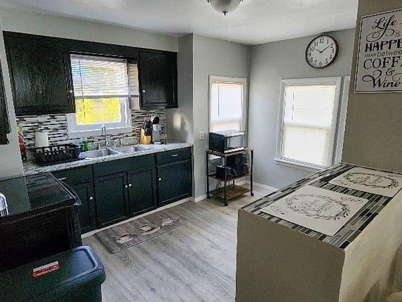 1387 Clearaire Road, Cleveland, OH 44110 Photo 4