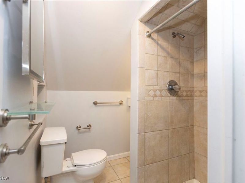 1612 Longwood Drive, Mayfield Heights, OH 44124 Photo 25