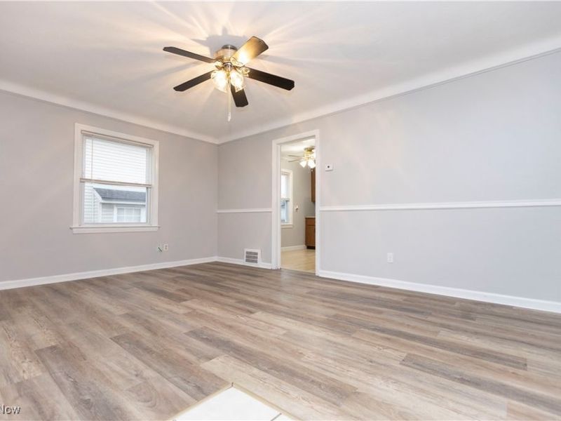 1612 Longwood Drive, Mayfield Heights, OH 44124 Photo 3