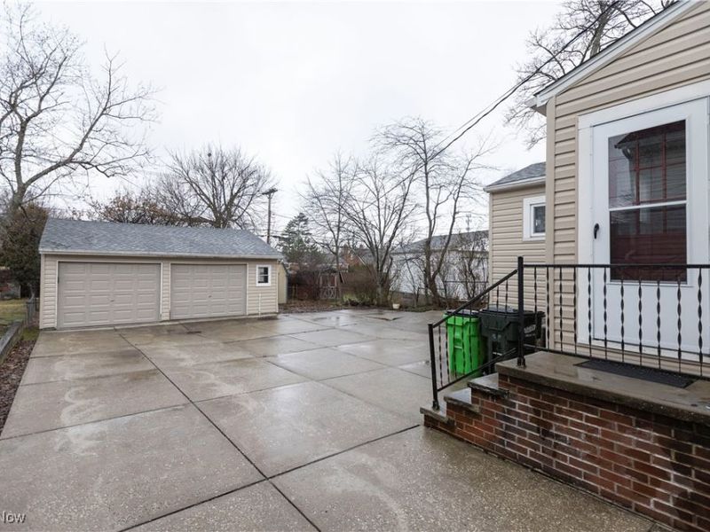 1612 Longwood Drive, Mayfield Heights, OH 44124 Photo 31