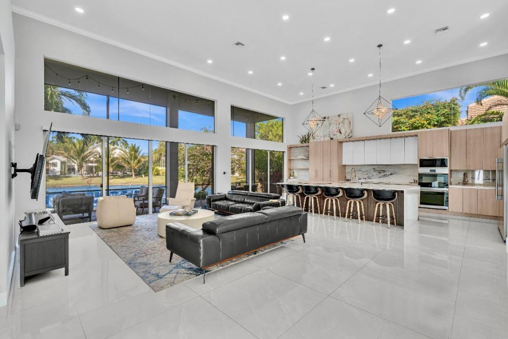 6485 NW 32nd Way, Boca Raton, FL 33496 Photo