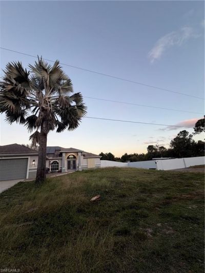 1016 Cleveland Ave , Lehigh Acres, FL 33972 Photo