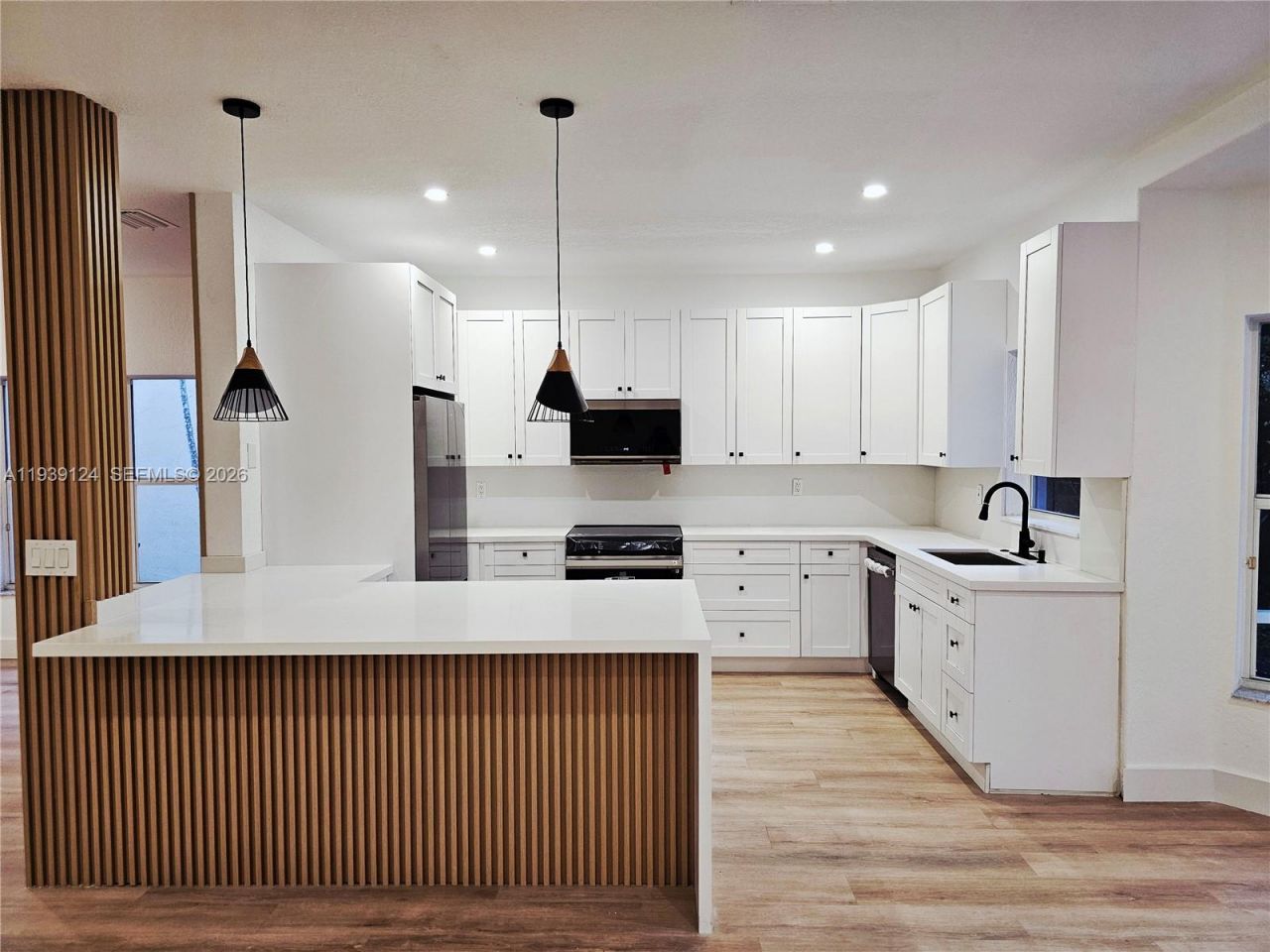 15843 SW 14th Ct, Pembroke Pines, FL 33027 Photo