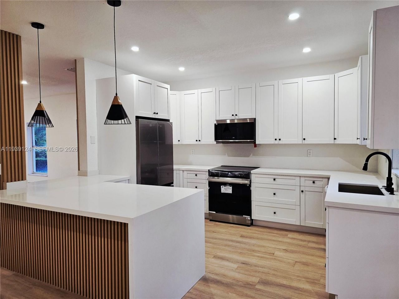 15843 SW 14th Ct, Pembroke Pines, FL 33027 Photo