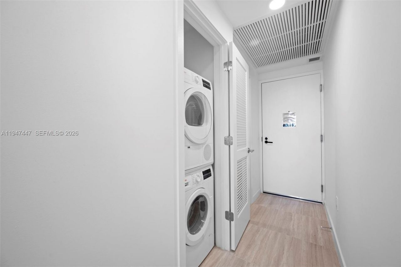 580 72nd , Unit 611, Miami Beach, FL 33141 Photo