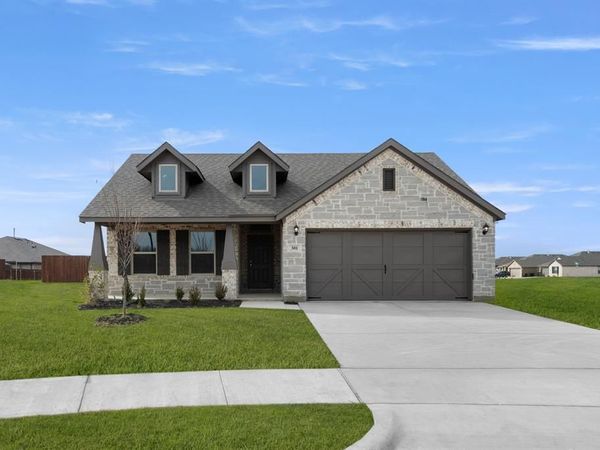301 Comanche Drive, Cleburne, TX 76033